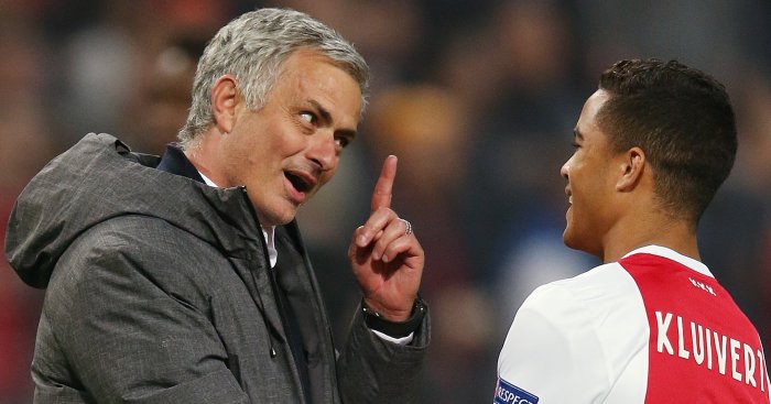 Koeman warns Kluivert against Premier League move