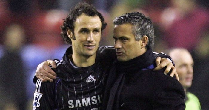 Mourinho Likens Lindelof To Chelsea Legend Carvalho Teamtalk Com