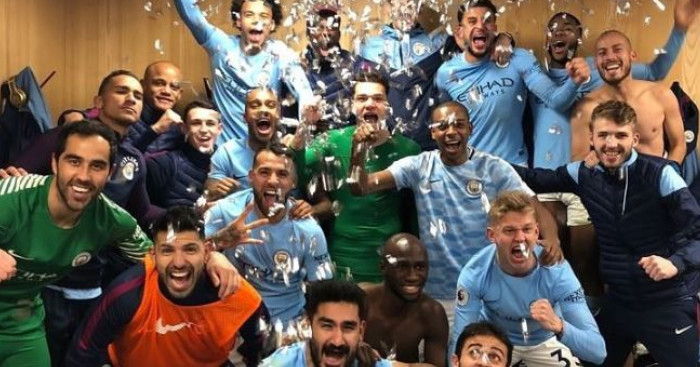Gundogan Defends Selfie Explains Mood In City Dressing Room Teamtalk