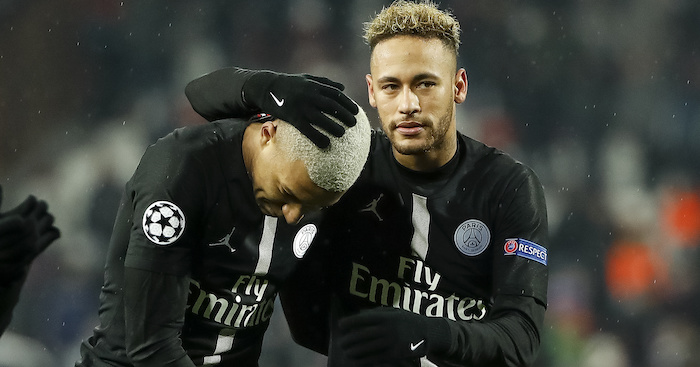 BELGRADE, SERBIA - DECEMBER 11: Kylian Mbappe (L) and Neymar (R) of Paris Saint-Germain celebrate after the UEFA Champions League Group C match between Red Star Belgrade and Paris Saint-Germain at Rajko Mitic Stadium on December 11, 2018 in Belgrade, Serbia. (Photo by Srdjan Stevanovic/Getty Images)