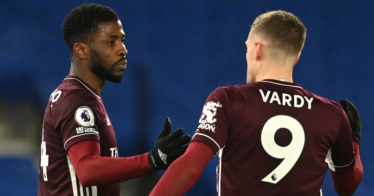 Man Utd warming to swoop for red-hot striker but Chelsea 'convinced'