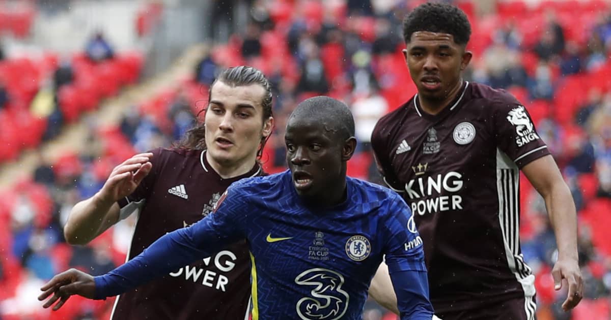 Man Utd defender hunt takes sudden turn with Prem star primed for talks