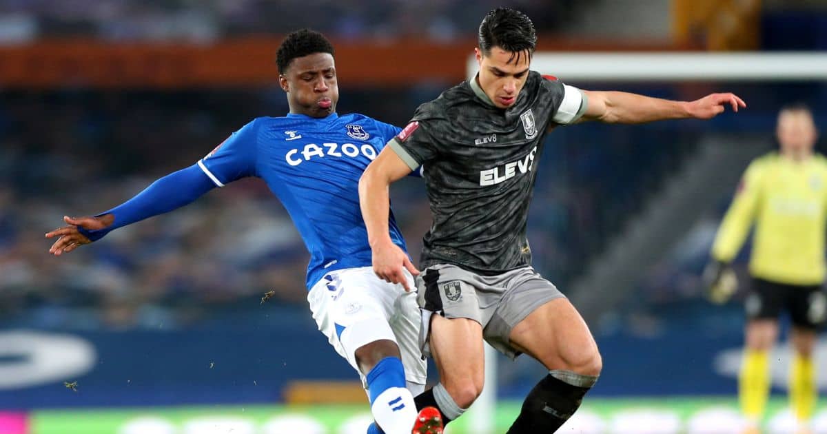 Man Utd, Arsenal lead tussle as 'unbelievable' starlet causes transfer stir