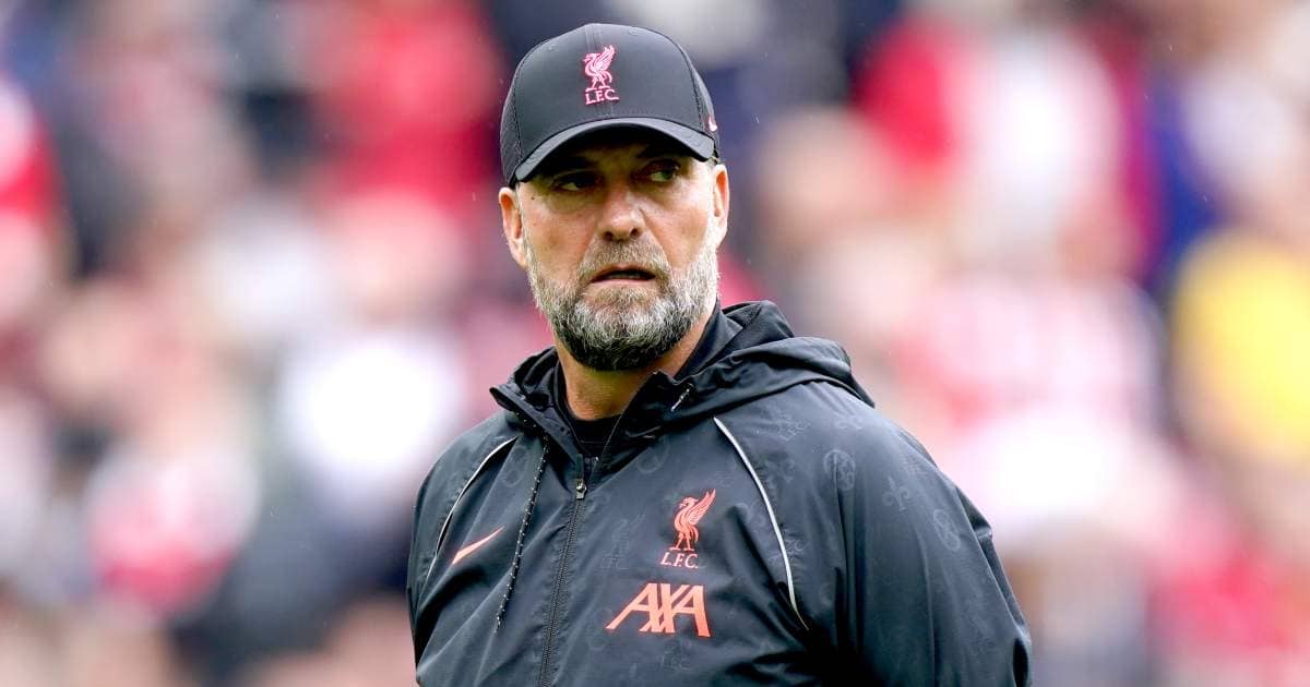 Liverpool v Burnley en la línea de banda de Jurgen Globe antes de agosto de 2021