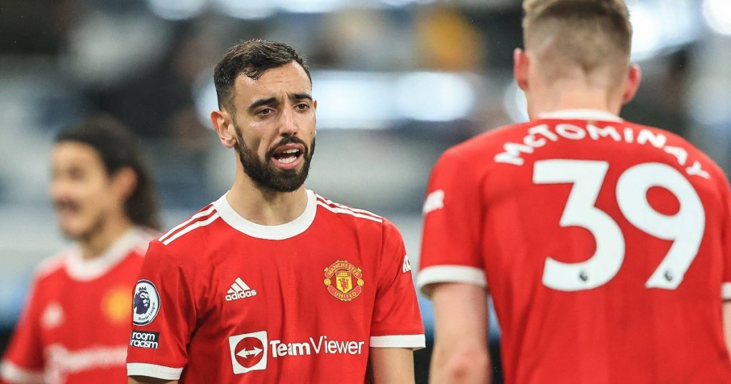 Paul Scholes concerned by Man Utd star ‘too soft’ in victory over Leeds