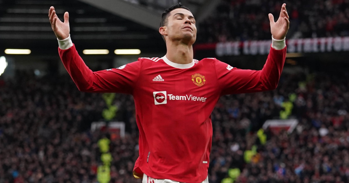 Cristiano Ronaldo blasted in sensational rant as pundit tells star to join shock English team