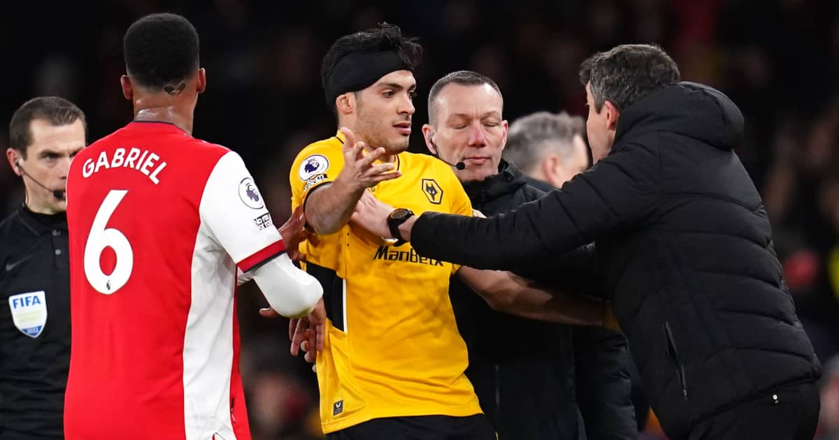 Bruno Lage explains bizarre Jimenez moment that saw Wolves striker carded in mass confusion