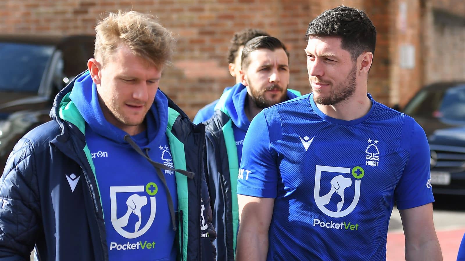 West Ham to battle rivals for defender after Champ club make surprise contract admission