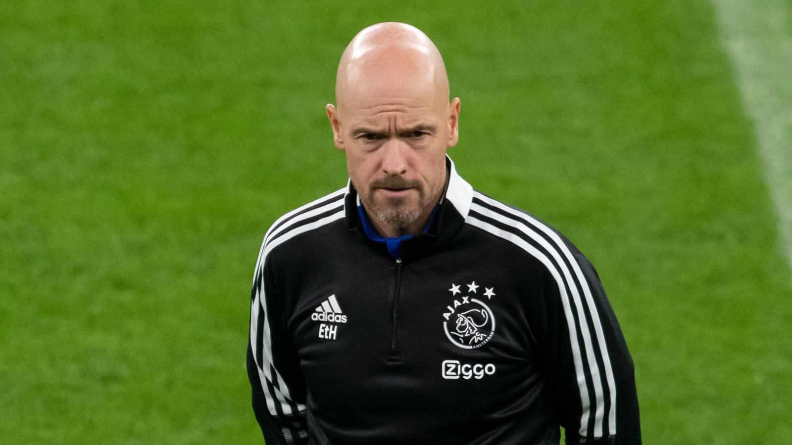 ‘Step forward’ – Man Utd issued warning about managerial candidate by club legend Jaap Stam