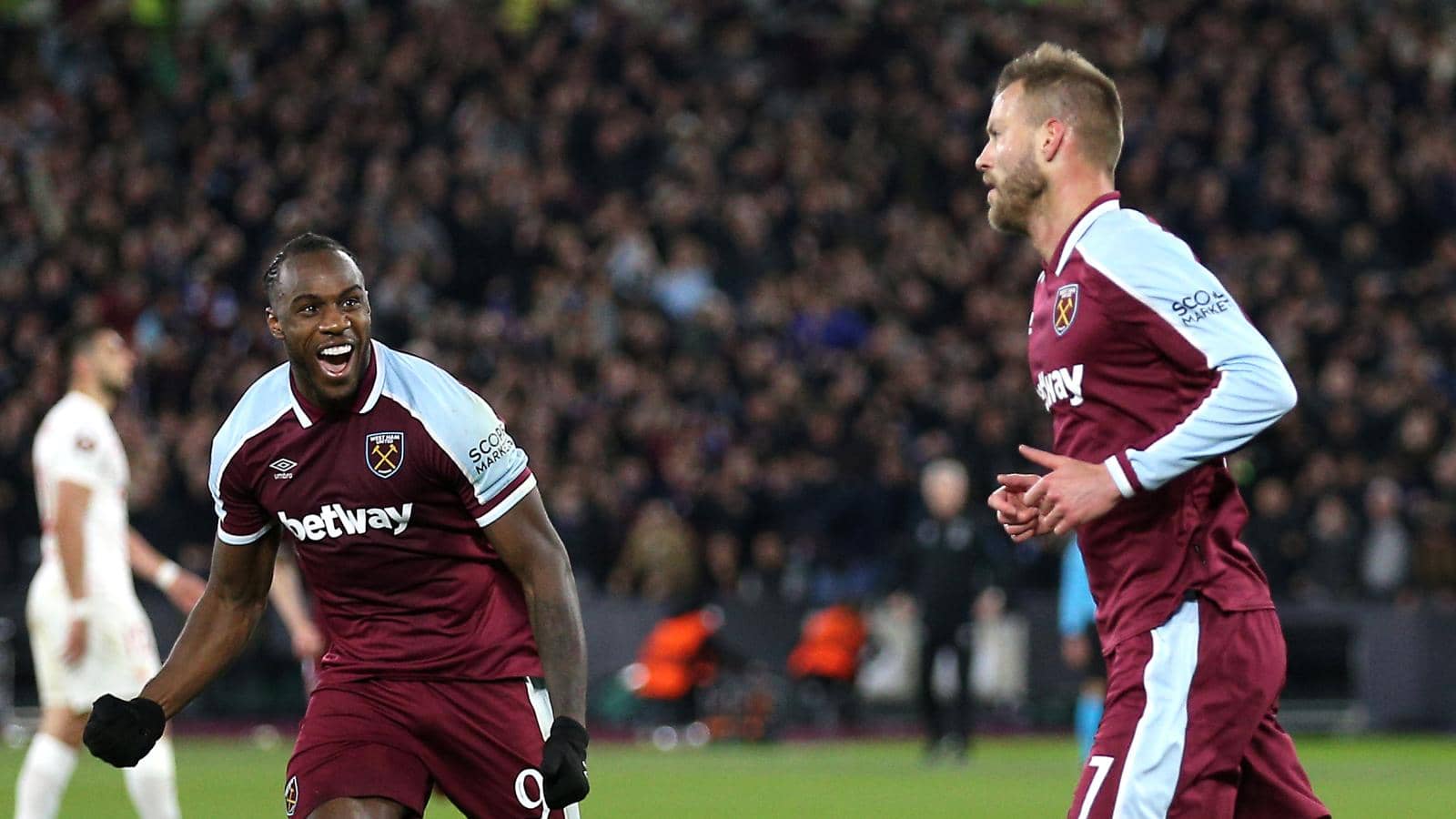 West Ham seal memorable win as Yarmolenko sinks Sevilla in extra time to continue European journey