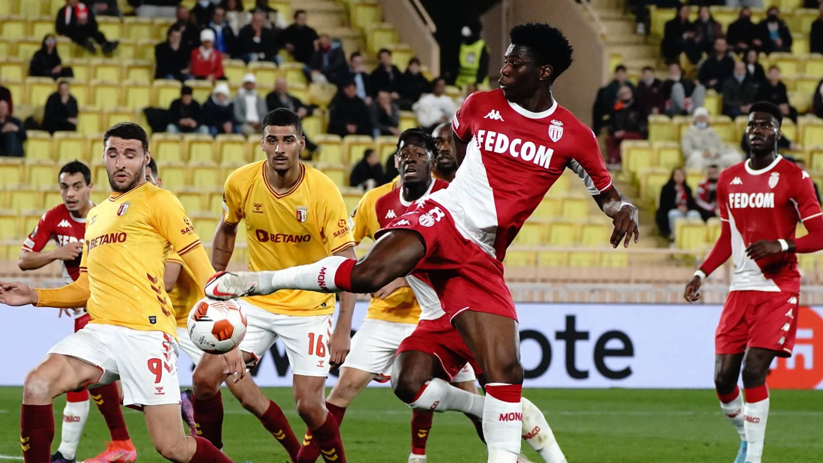Liverpool on collision course with Man Utd as both clubs converge on €60m-rated ace