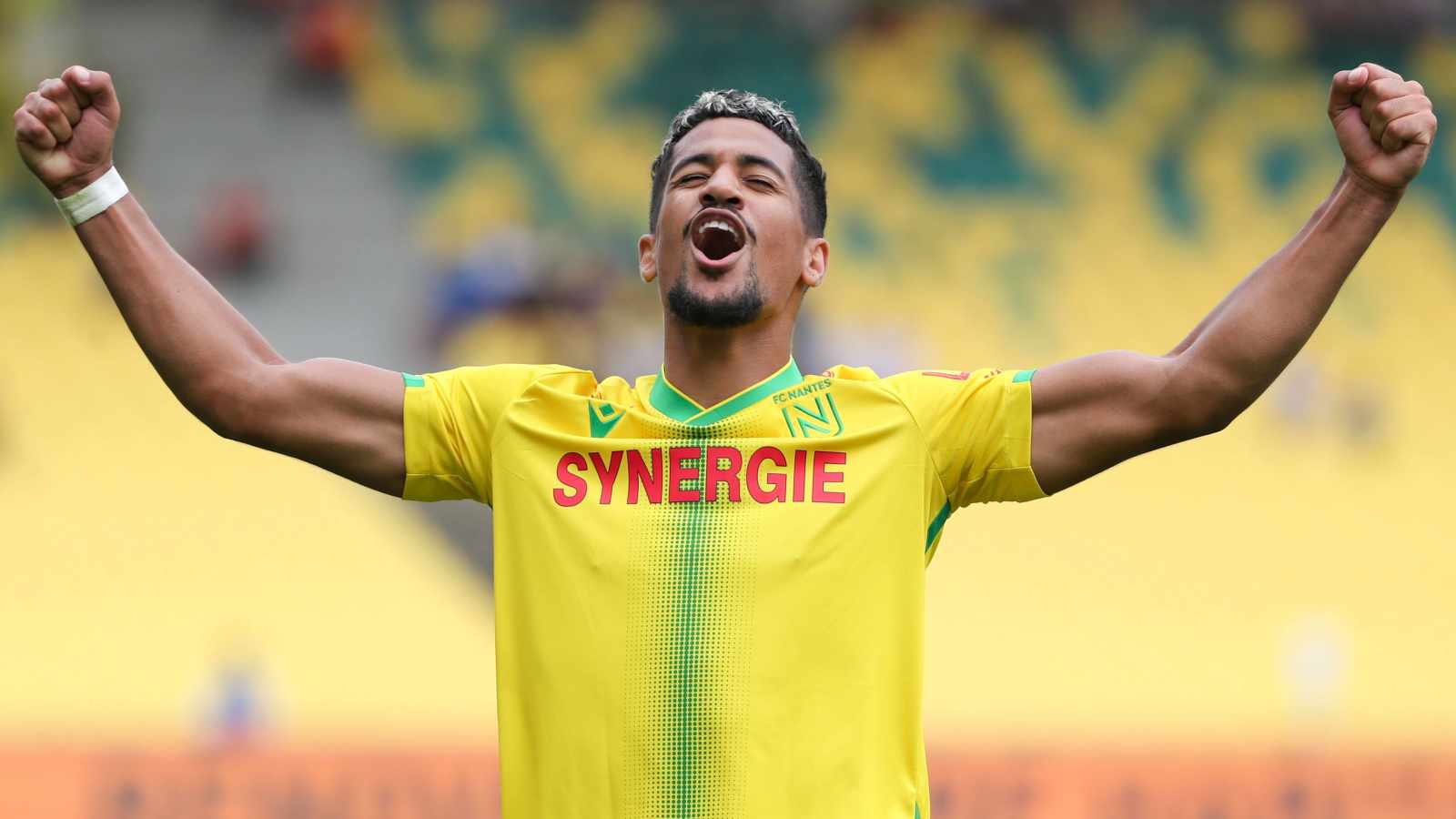 West Ham in bargain £17m battle with Newcastle for versatile attacker lighting up Ligue 1 - Vimarsana News