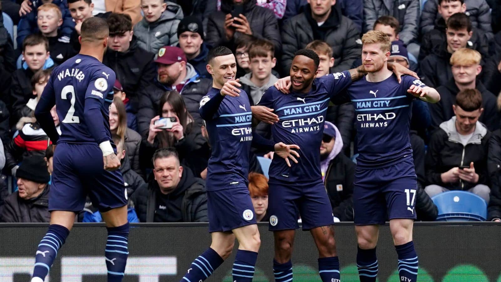 Landmark Gundogan strike helps see off toothless Burnley as Man City throw down gauntlet - Vimarsana News