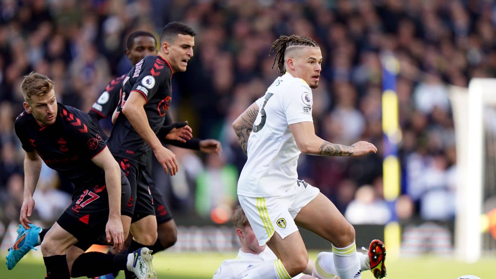 Leeds United braced for bids for trio, as timeline on Kalvin Phillips' future emerges - Vimarsana News