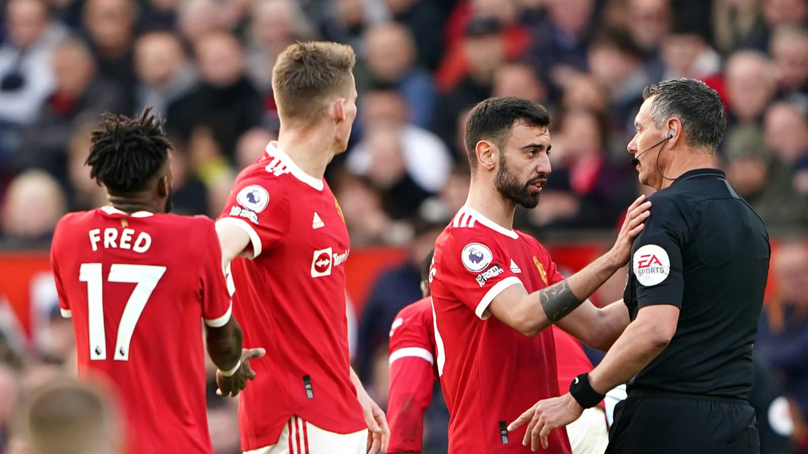Bruno Fernandes, Scott McTominay, Fred, Manchester United, April 2022.