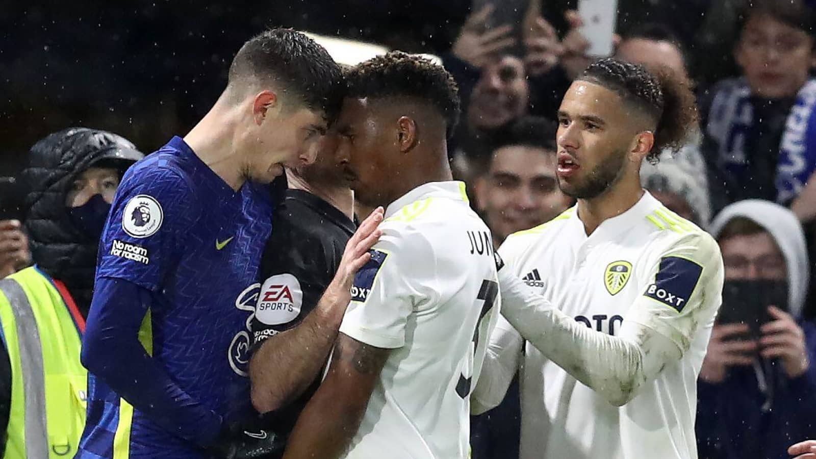 Leeds Utd struggler Junior Firpo told it's now or never with relegation potentially hinging on his displays - Vimarsana News